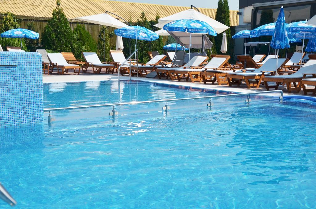 Hotel Spa Ice Resort Ghiroda ภายนอก รูปภาพ