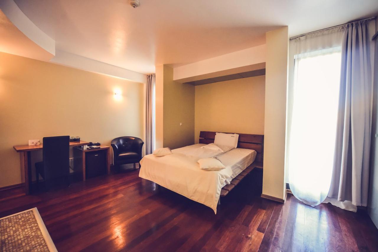 Hotel Spa Ice Resort Ghiroda ภายนอก รูปภาพ